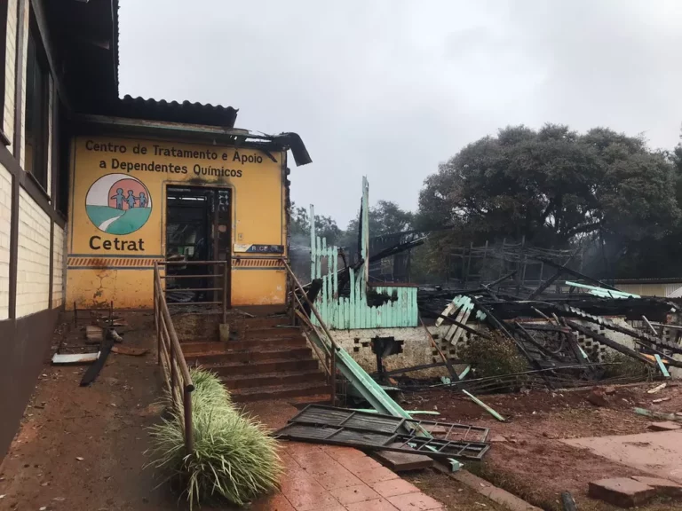 O que se sabe sobre incêndio em centro para dependentes químicos que deixou 11 mortos