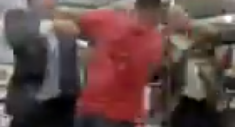 Sessão Ordinária na Câmara Municipal de Boca do Acre termina em pancadaria; VÍDEO