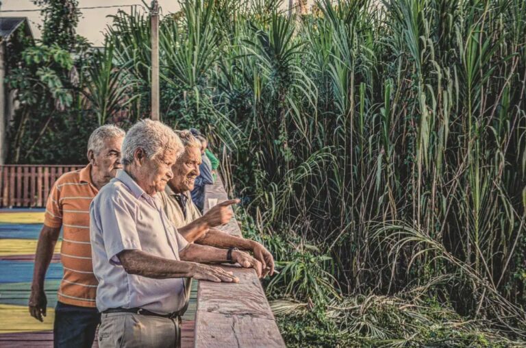 Fim de tarde na Praça do Mirante, em Brasileia