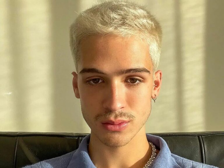 Pelado? João Guilherme brinca ao postar foto sem roupa e sem tatuagens