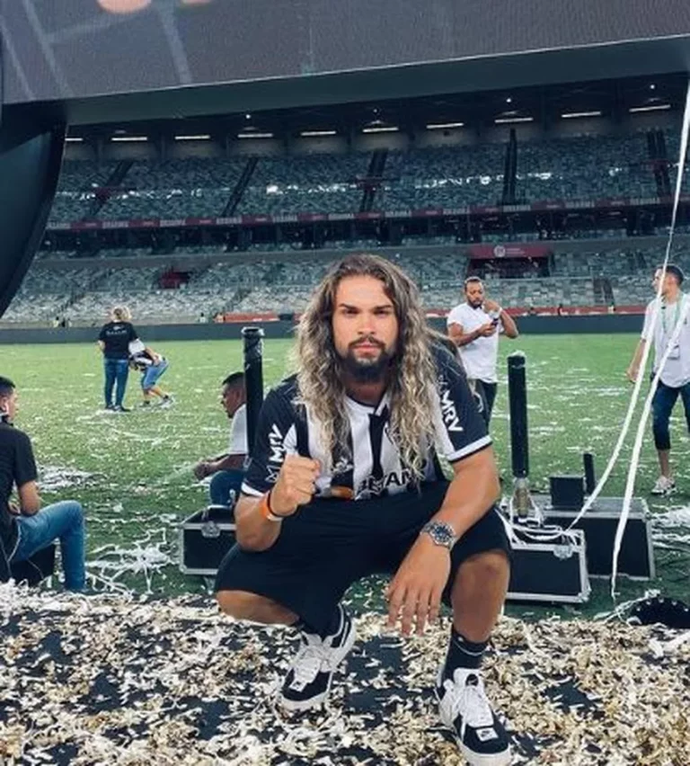 Aquaman no Fortaleza? Leão contrata Rocyan, volante que é “a cara” de herói da DC