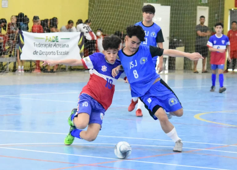Sexta de gols, cambalhota e coraçãozinho nos Jogos Escolares