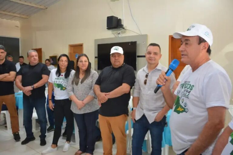 Prefeito de Rio Branco e presidente da Amac lidera caravana dos prefeitos a Cruzeiro do Sul