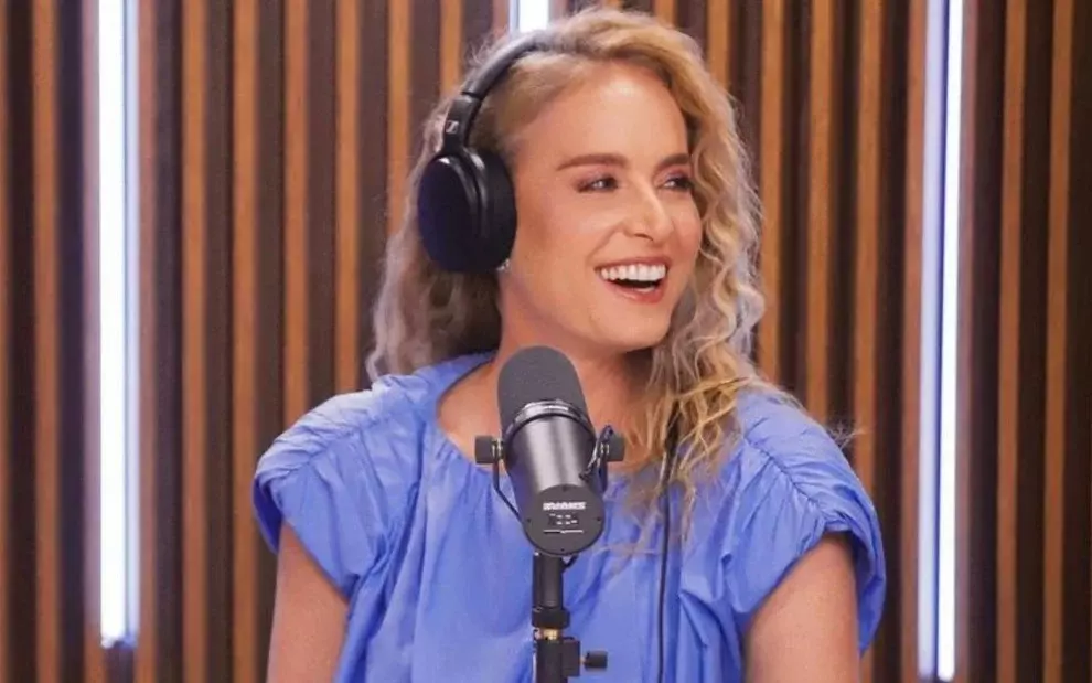 Angélica revela que perdeu virgindade com apresentador da Record: ‘De táxi’