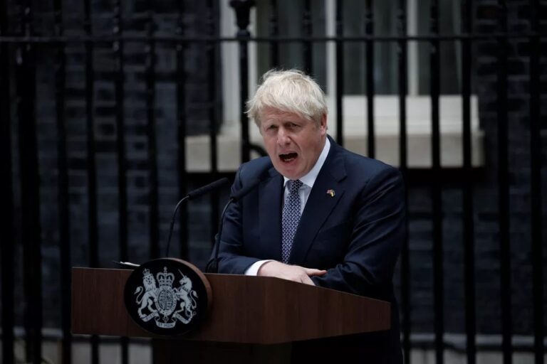 Boris Johnson renuncia à liderança do Partido Conservador e deixará cargo de primeiro-ministro