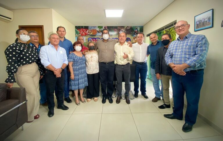 Fieac comemora Programa de Compras Municipalizadas durante solenidade