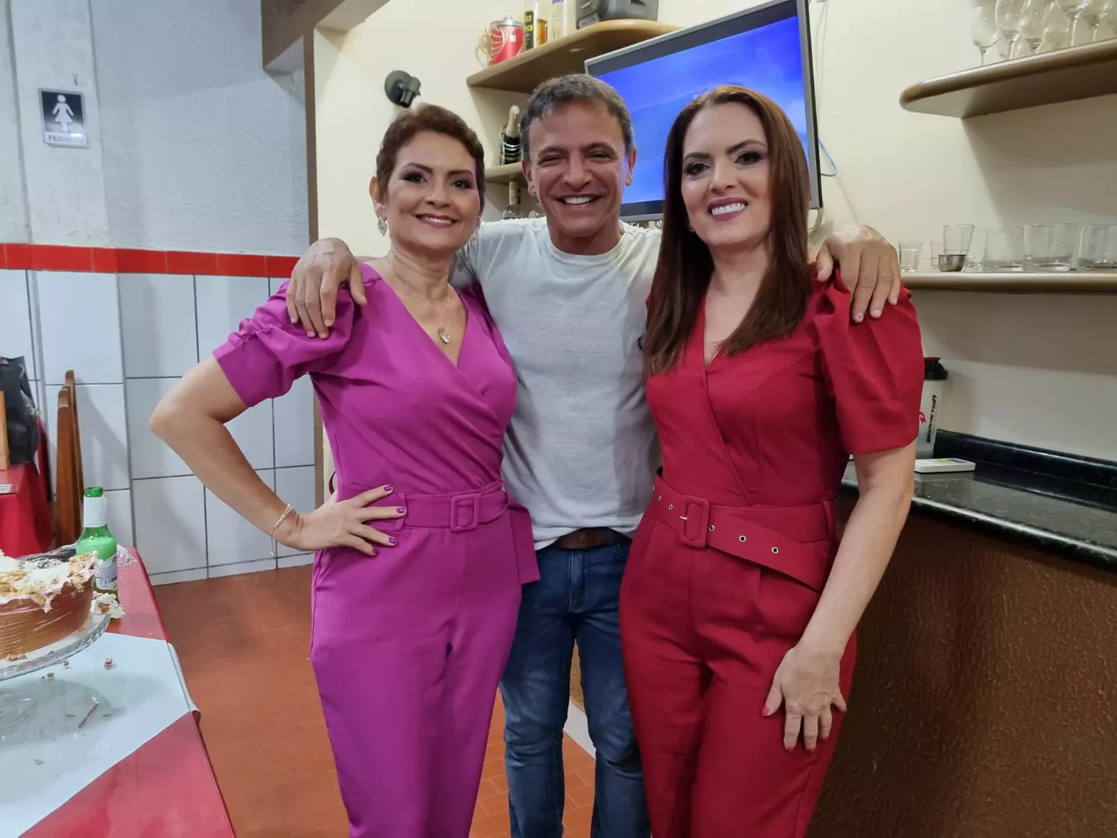 Gêmeas Marta e Marcia Cavalcante festejam aniversário em Sena Madureira; veja fotos