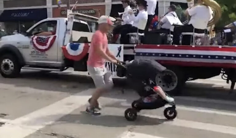 Ataque a tiros em desfile de 4 julho nos EUA deixa pelo menos cinco mortos; confira vídeo