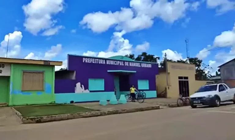 Aumento de casos de Covid-19 faz prefeitura do AC reduzir horário de expediente