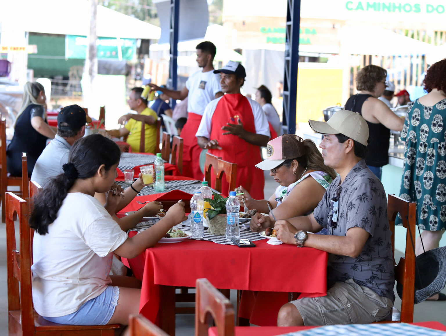 Expoacre movimenta setor de alimentos no estado