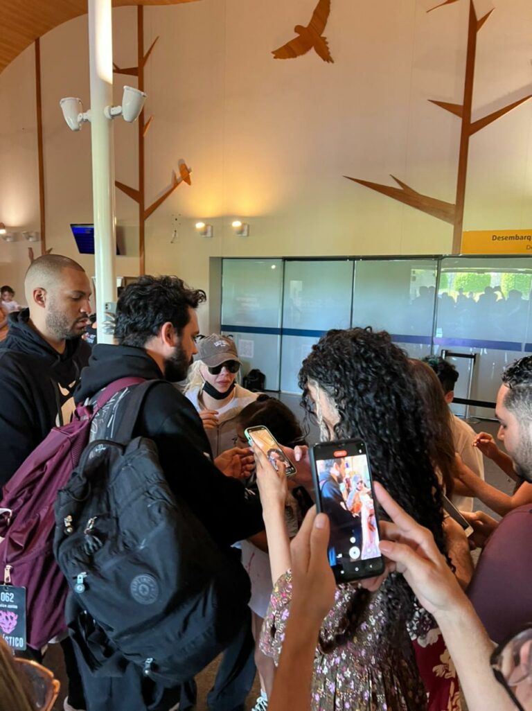 Exclusivo: cantora Luíza Sonza desembarca em Rio Branco; veja as primeiras imagens