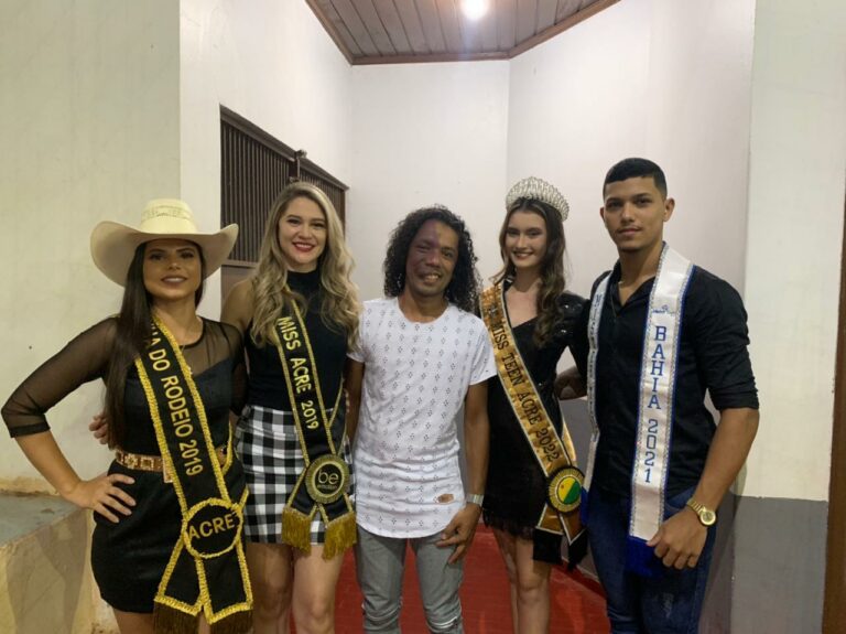Concurso Garoto e Garota ExpoQuinari sacode noite de sexta; veja fotos exclusivas