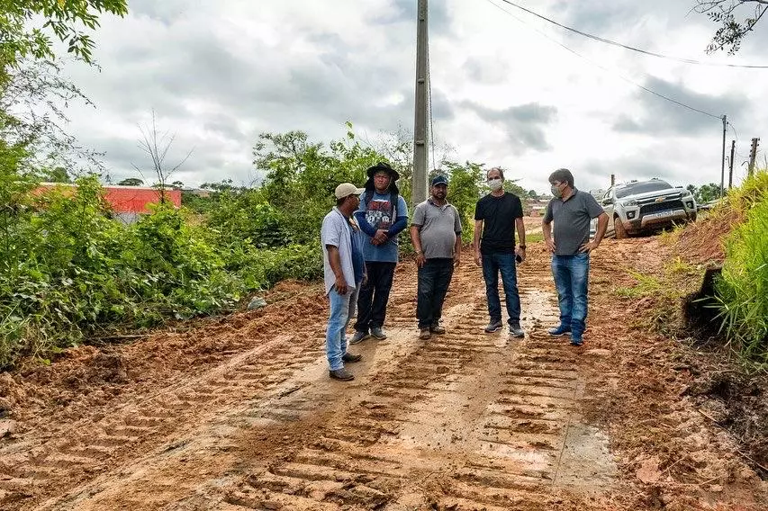 Após recuperação da covid, prefeito de Cruzeiro do Sul retoma atividades presenciais e visita obras