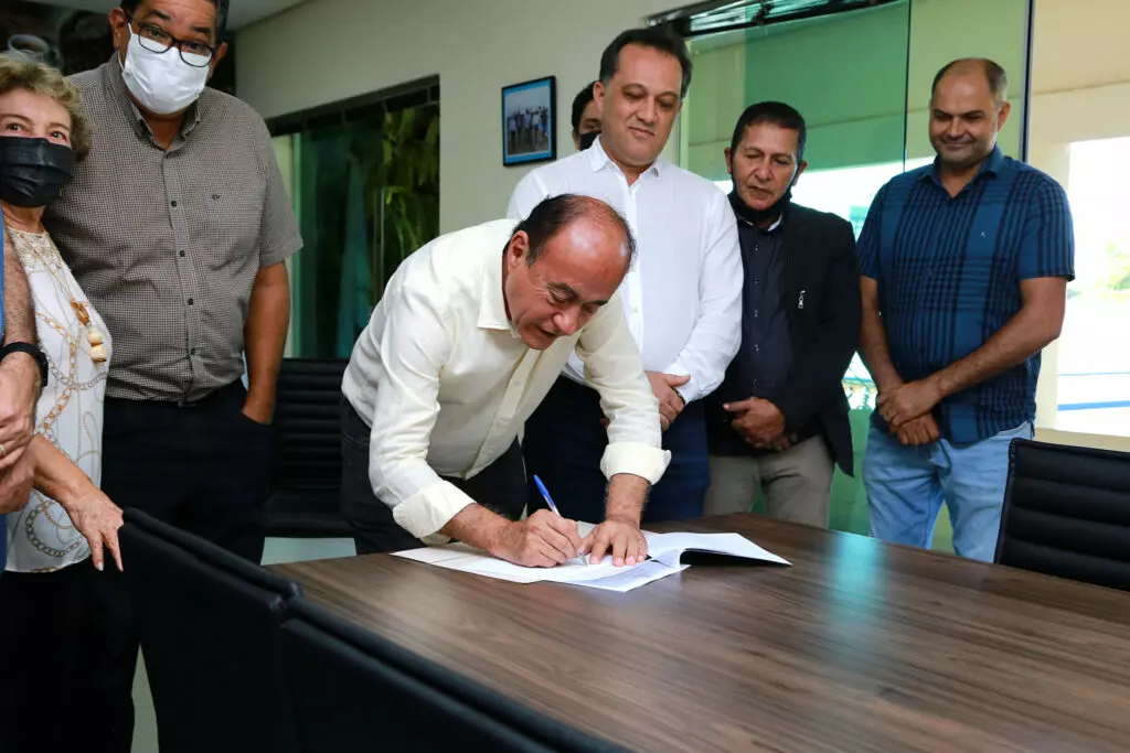 Covid-19: Bocalom cancela férias de profissionais de Saúde