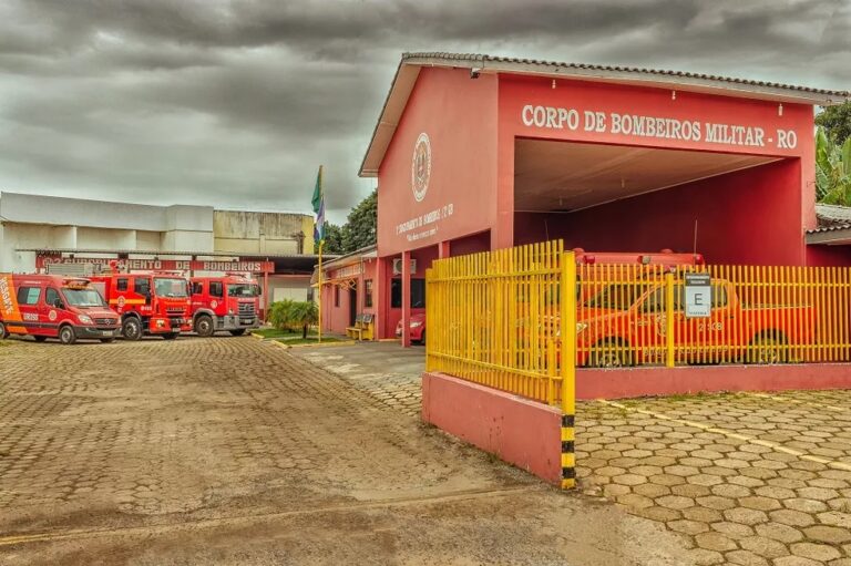 Corpo de Bombeiros abre concurso com salários que chegam a quase R$ 9 mil