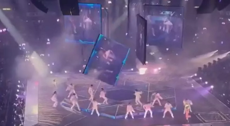 Telão cai em cima da boyband Mirror durante show em Hong Kong; confira vídeos