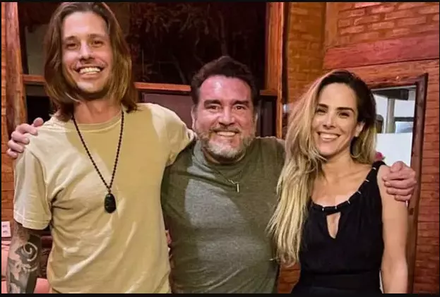 Wanessa participa de festa de aniversário de Dado Dolabella em Goiás
