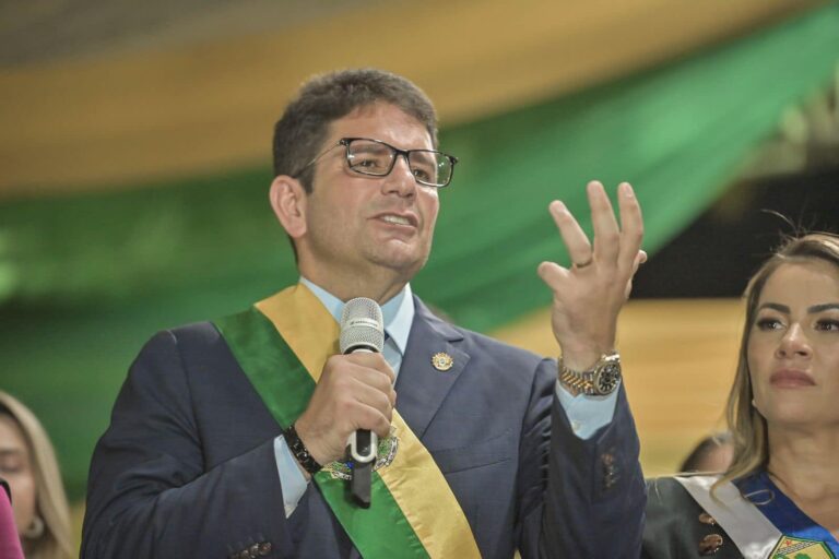 Blog do Ton conversa com Gladson sobre mudanças no governo, pesquisas, justiça e ‘sumiço’