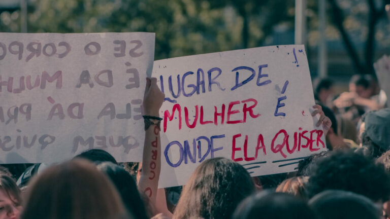 Uma mulher tem que ter alguma coisa além da beleza