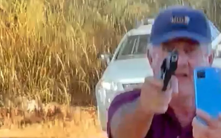 Vídeo flagra momento em que homem atira no vizinho por causa de disputa de terras