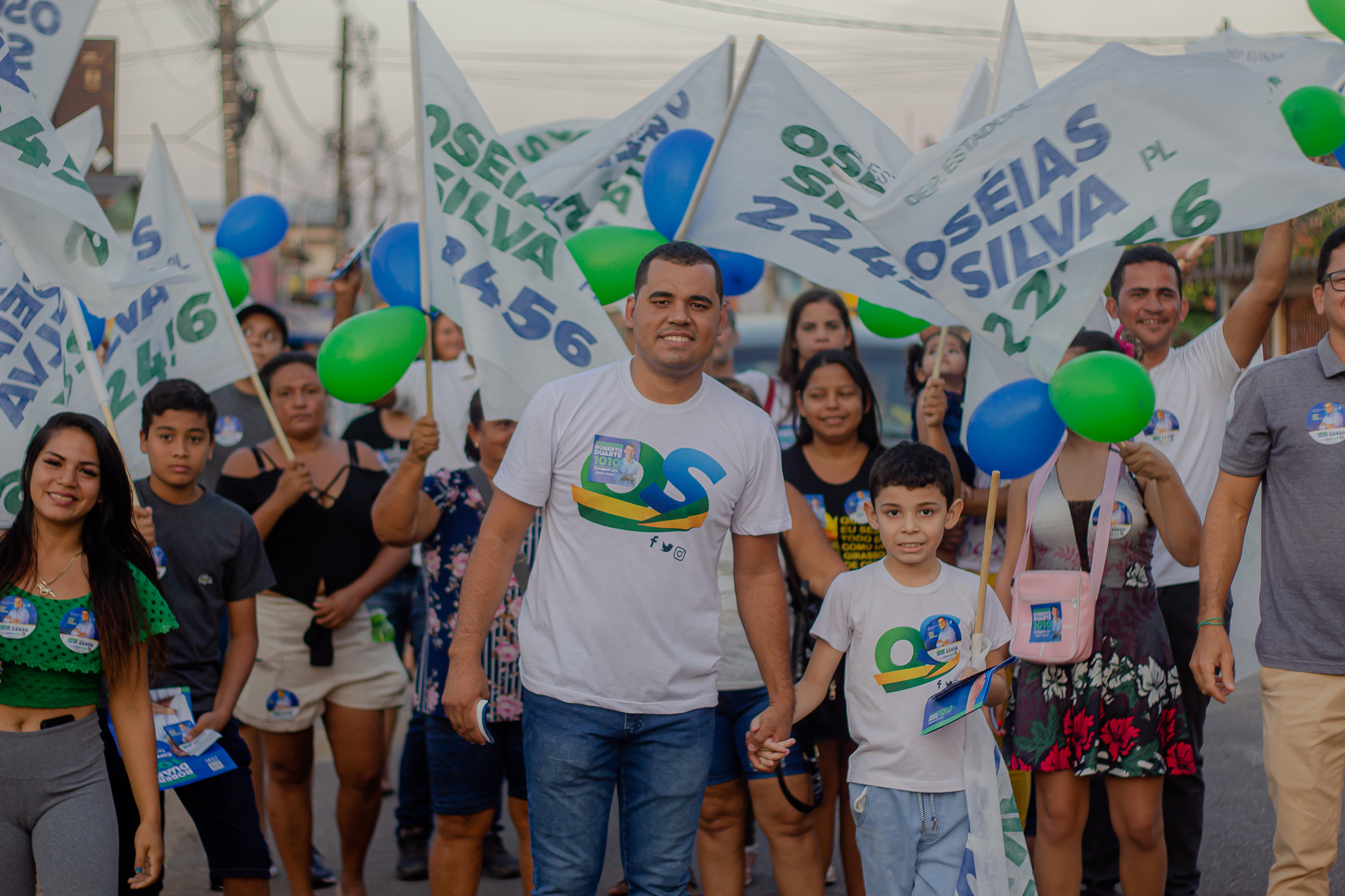 Sargento Oséias Silva realiza caminhada no bairro 6 de Agosto