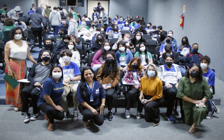 Alunos do SESI iniciam semestre com palestra sobre projeto de vida