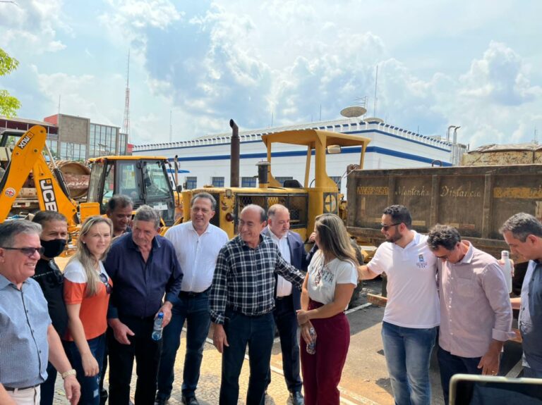 Bocalom pede que servidores não desviem combustíveis na Emurb