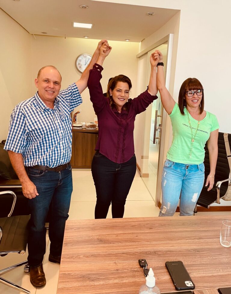 Chapa do MDB formada? Mara, Zamora e Marcia Bittar aparecem de mãos dadas