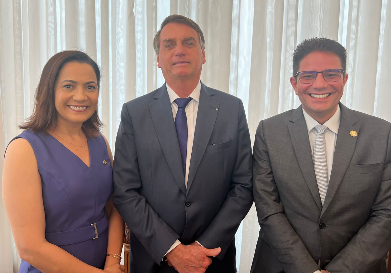 Gladson e Mailza tomam café com Bolsonaro para tratar das eleições no Acre