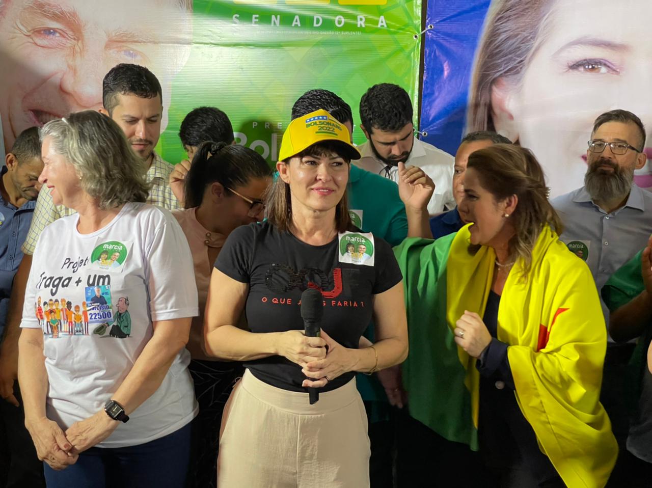 “Quiseram passar sal na minha candidatura”, diz Márcia diante de centenas de apoiadores no Afa Jardim