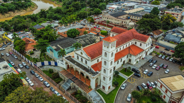 Acre registra uma das menores taxas de católicos do Brasil, aponta Censo do IBGE