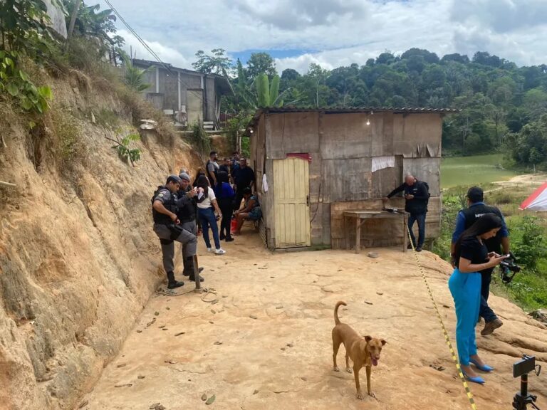 Após ver ex-mulher com novo namorado, homem mata filha adotiva