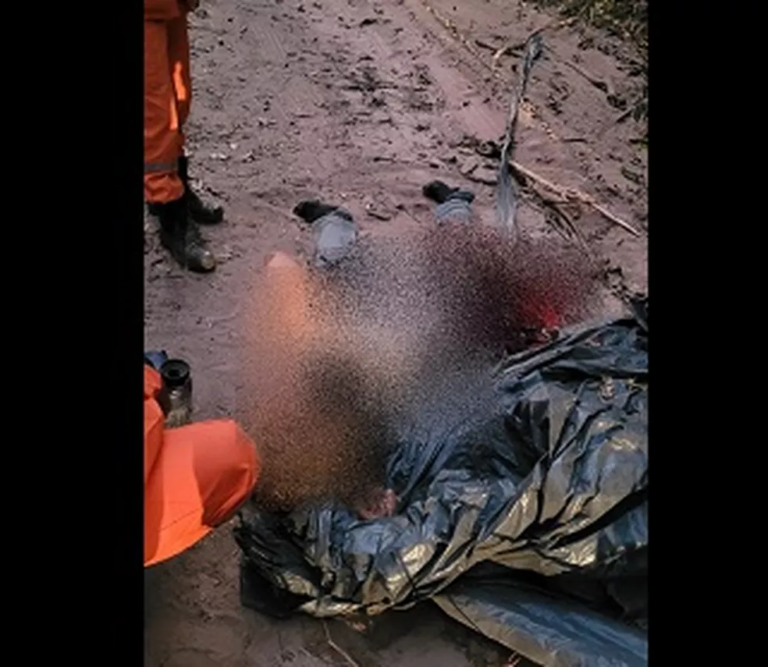 Homem atira no próprio pé e fratura quadril após cair de caminhão a caminho do hospital