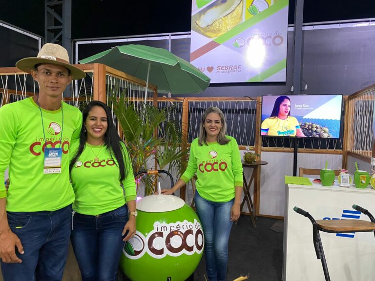 Império do Coco vende em semáforos de Rio Branco há mais de dois anos