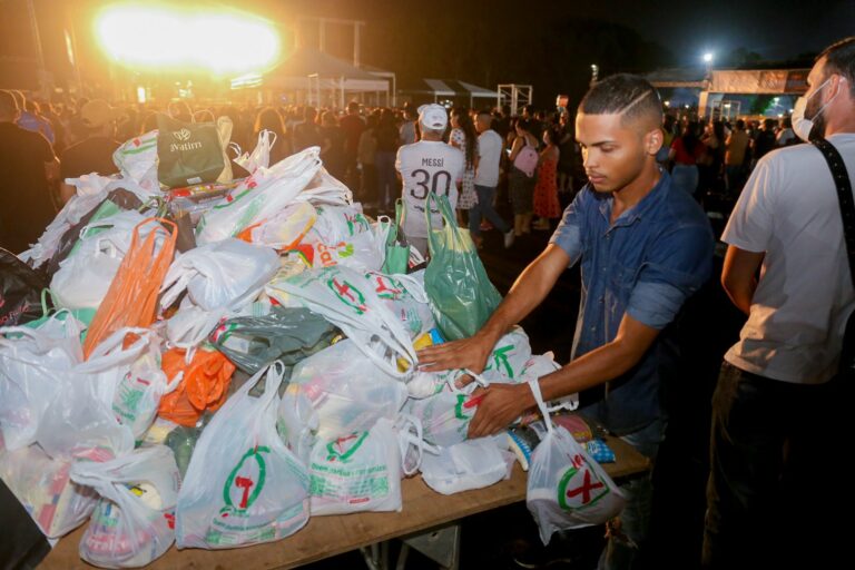 Noite Gospel da Expoacre arrecadou quase 2 toneladas de alimentos, diz organização