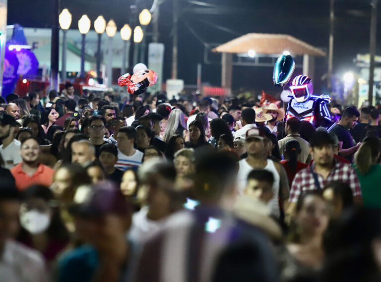 Expoacre recebeu mais de 30 mil pessoas por noite, diz organização