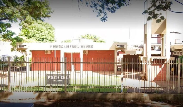 Ao tentar sair para trabalhar, mulher é espancada e ameaçada pelo marido