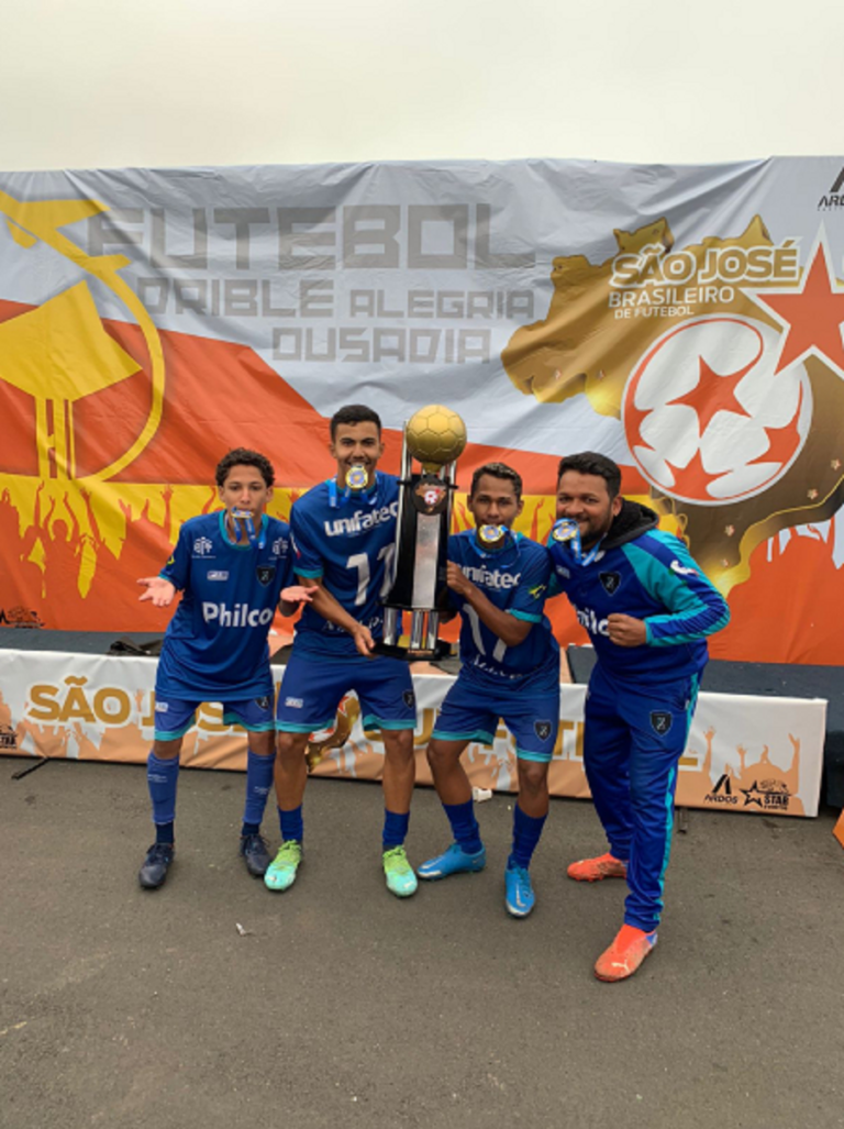 Atletas acreanos são campeões da São José Cup sub 15 em Curitiba