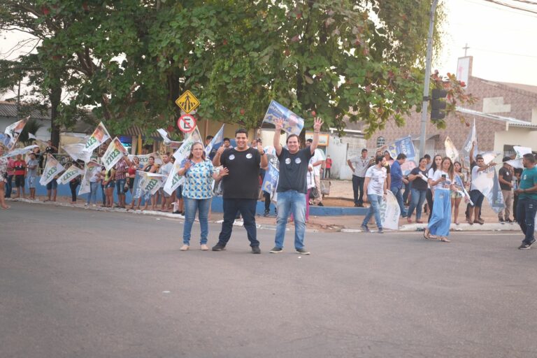 Em Rio Branco, dr. Fábio Rueda marca presença em bandeiraço no bairro São Francisco