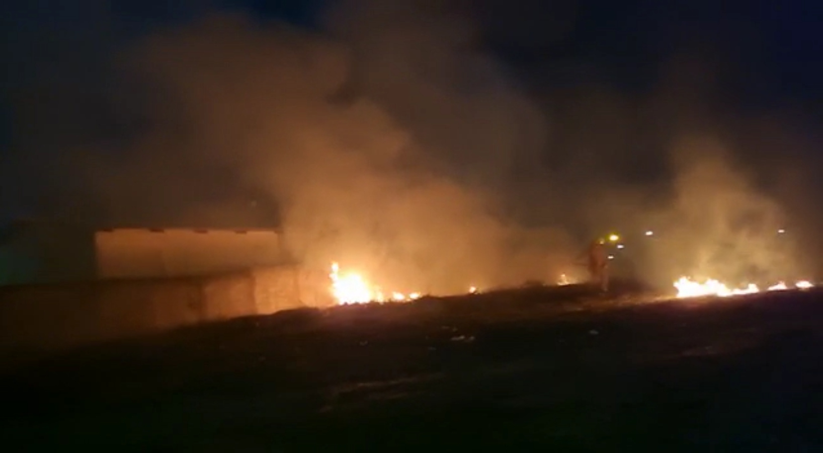 Vídeo: incêndio atinge área próxima ao Parque do Tucumã e assusta moradores