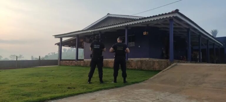 Organização especializada em enviar brasileiros aos EUA é alvo da PF; veja