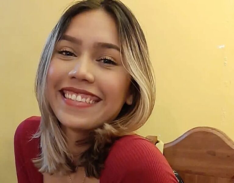 Após receber alta, jovem jogada de ponte por ex-namorado pede ajuda