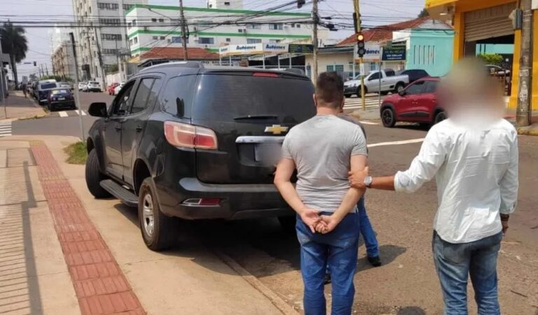 Homem que estuprou filha é preso enquanto tentava fugir no porta-malas