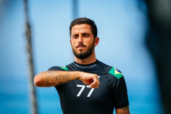 Brasil: Filipe Toledo é campeão mundial de surfe; veja detalhes