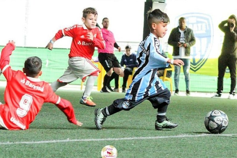 Na espera do Grêmio, Lukinha segue sua rotina de treinos mirando 2023