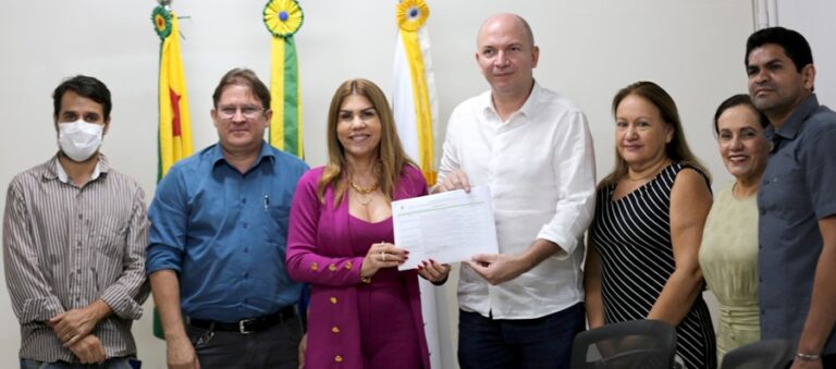 Ufac discute oferta de cursos de graduação para o interior do Estado com deputado Gerlen Diniz