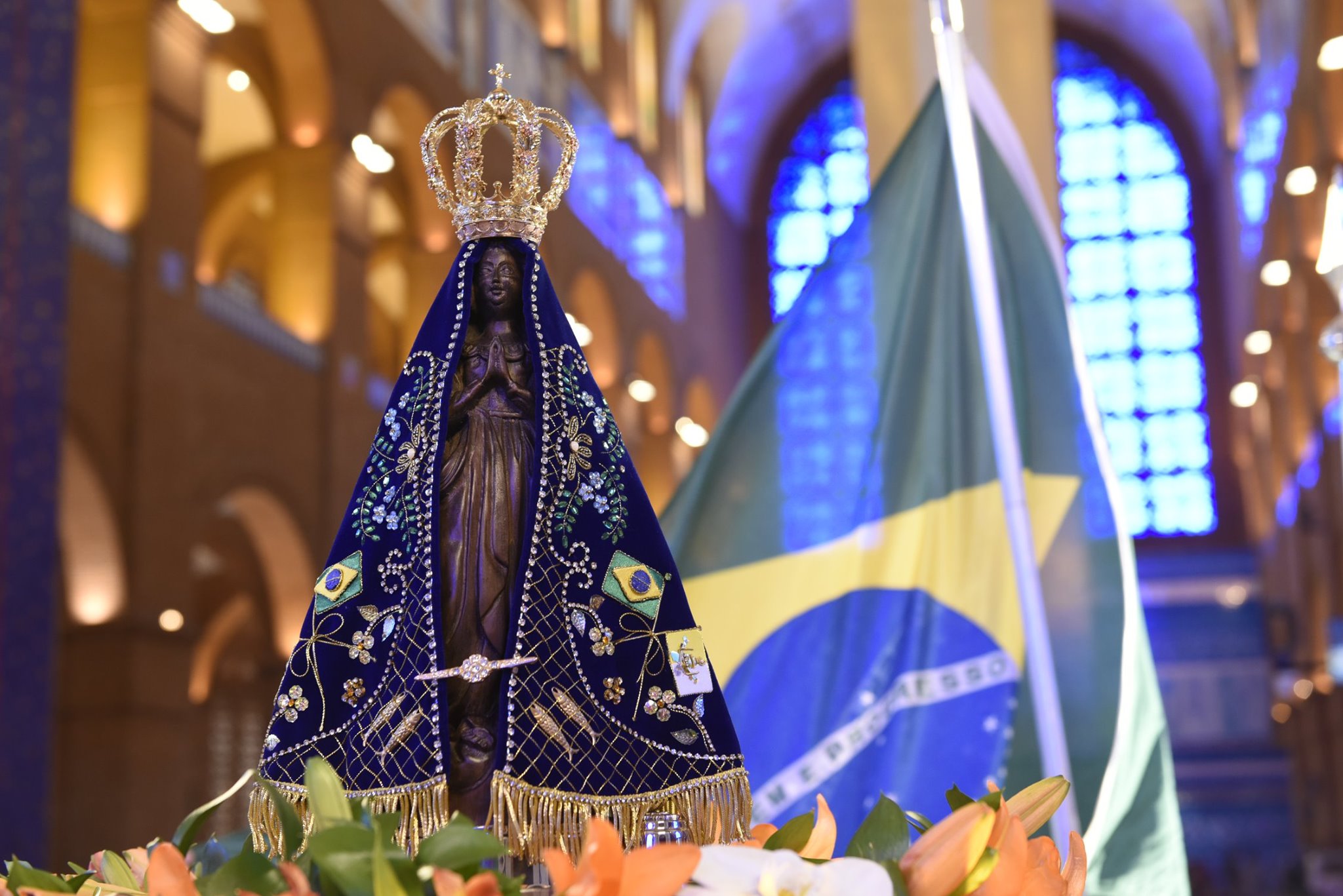 Quem foi Nossa Senhora Aparecida? Por que a padroeira do Brasil é negra?