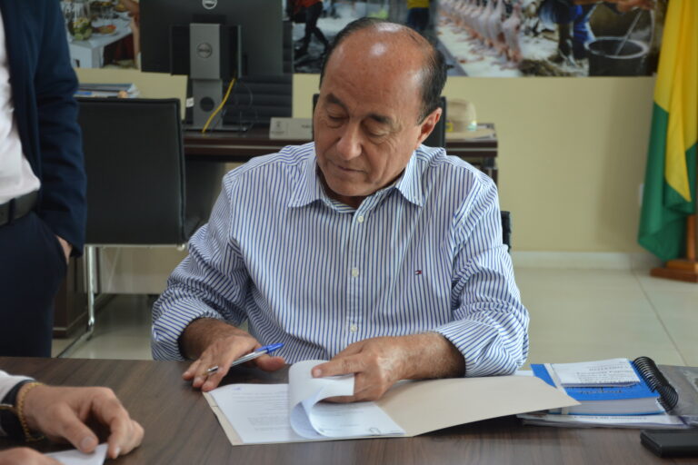 Prefeito assina decreto de combate ao assédio moral no âmbito da Prefeitura de Rio Branco