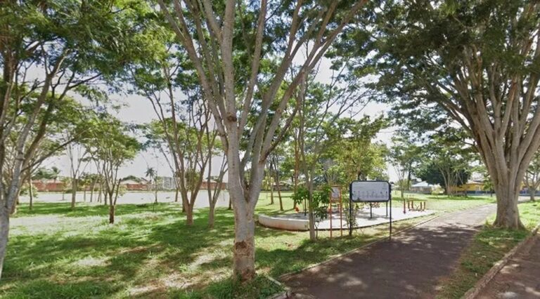 Homem é preso por praticar ato obsceno em praça atrás de escola infantil