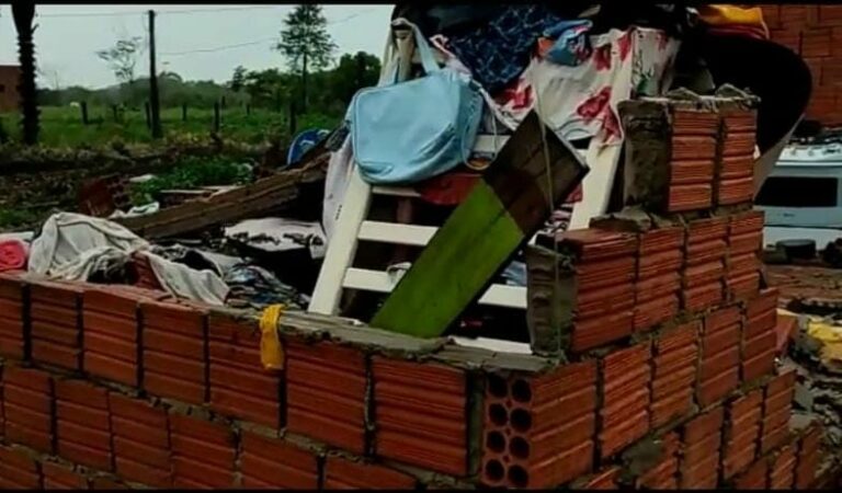 Vídeo: no Acre, bebê de apenas 6 meses morre após casa desabar durante temporal